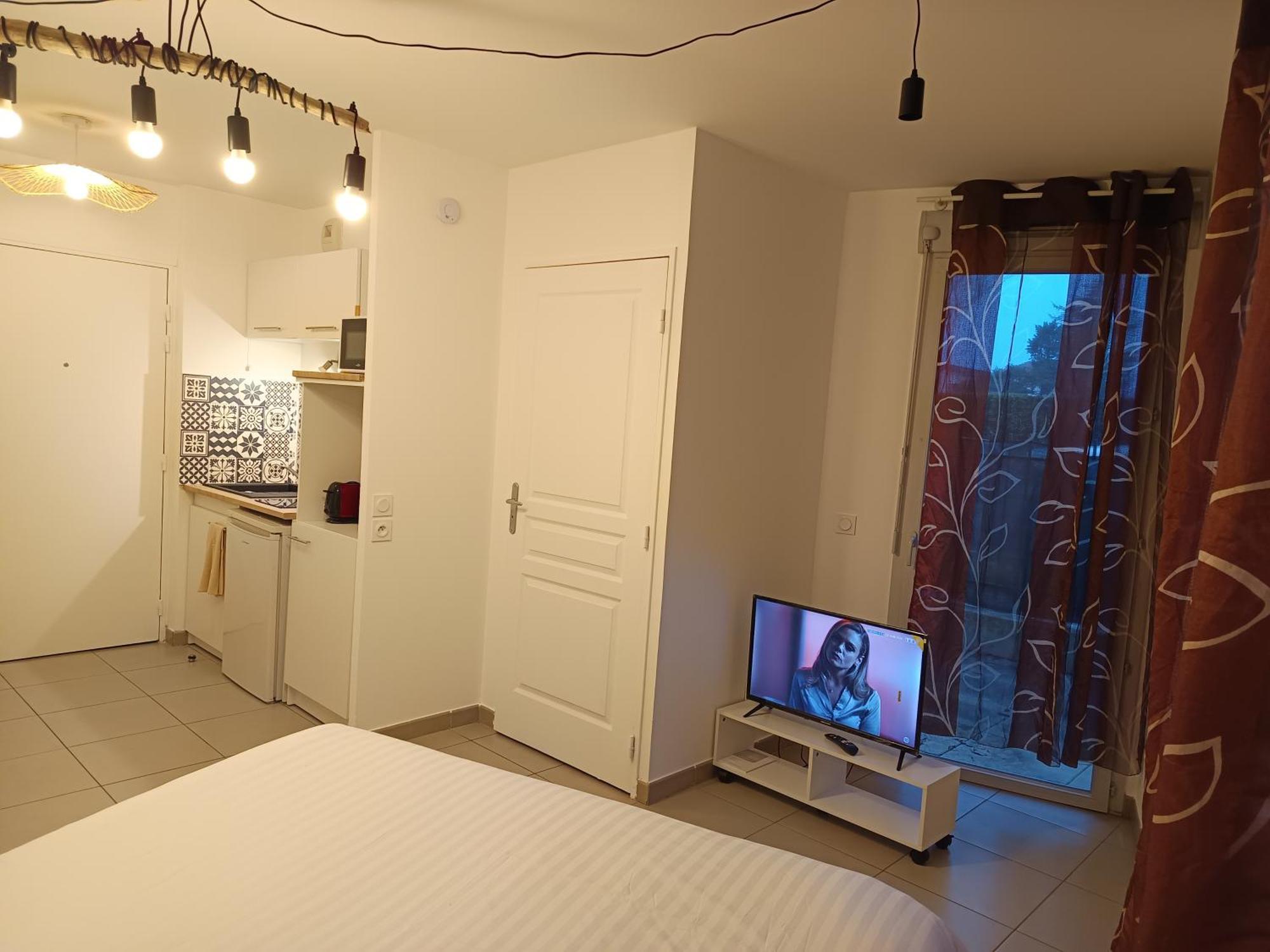 Villa'vi Lyon Est Chambres d'Hôtes Saint-Priest  Extérieur photo