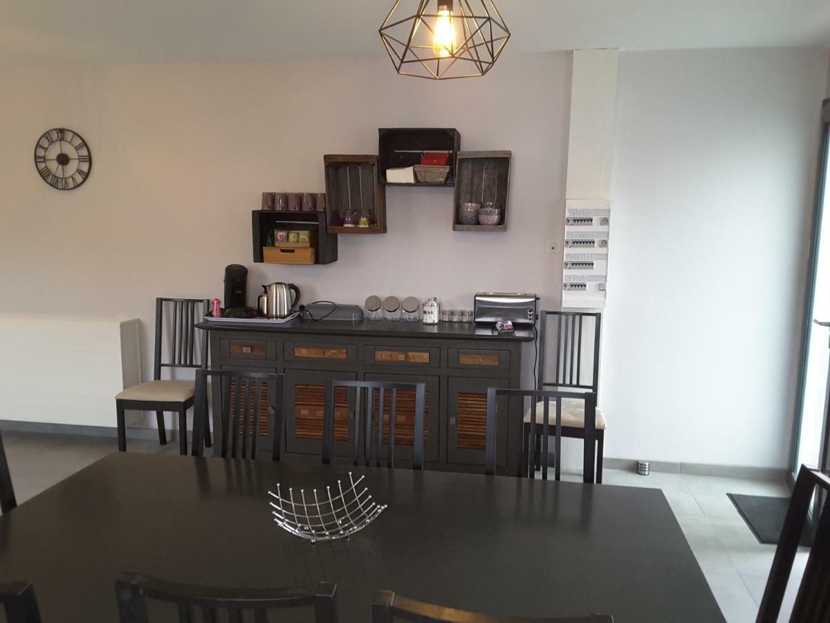 Villa'vi Lyon Est Chambres d'Hôtes Saint-Priest  Extérieur photo