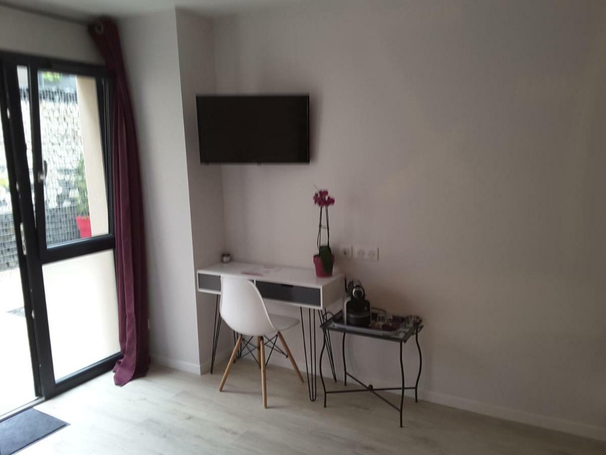 Villa'vi Lyon Est Chambres d'Hôtes Saint-Priest  Extérieur photo